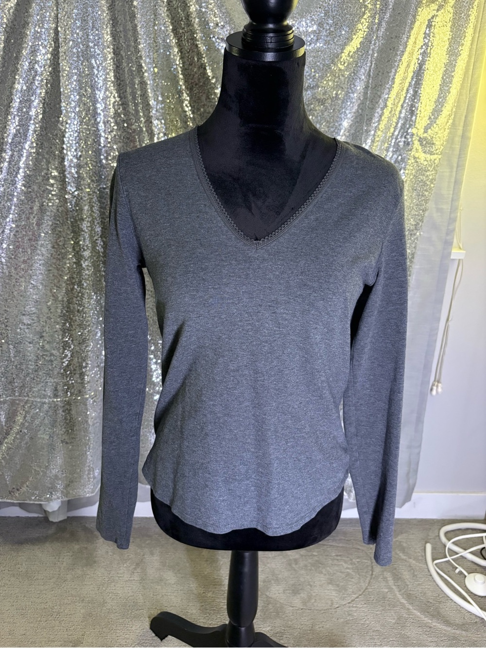 Lace Trim V-Neck Longsleeve 🖤